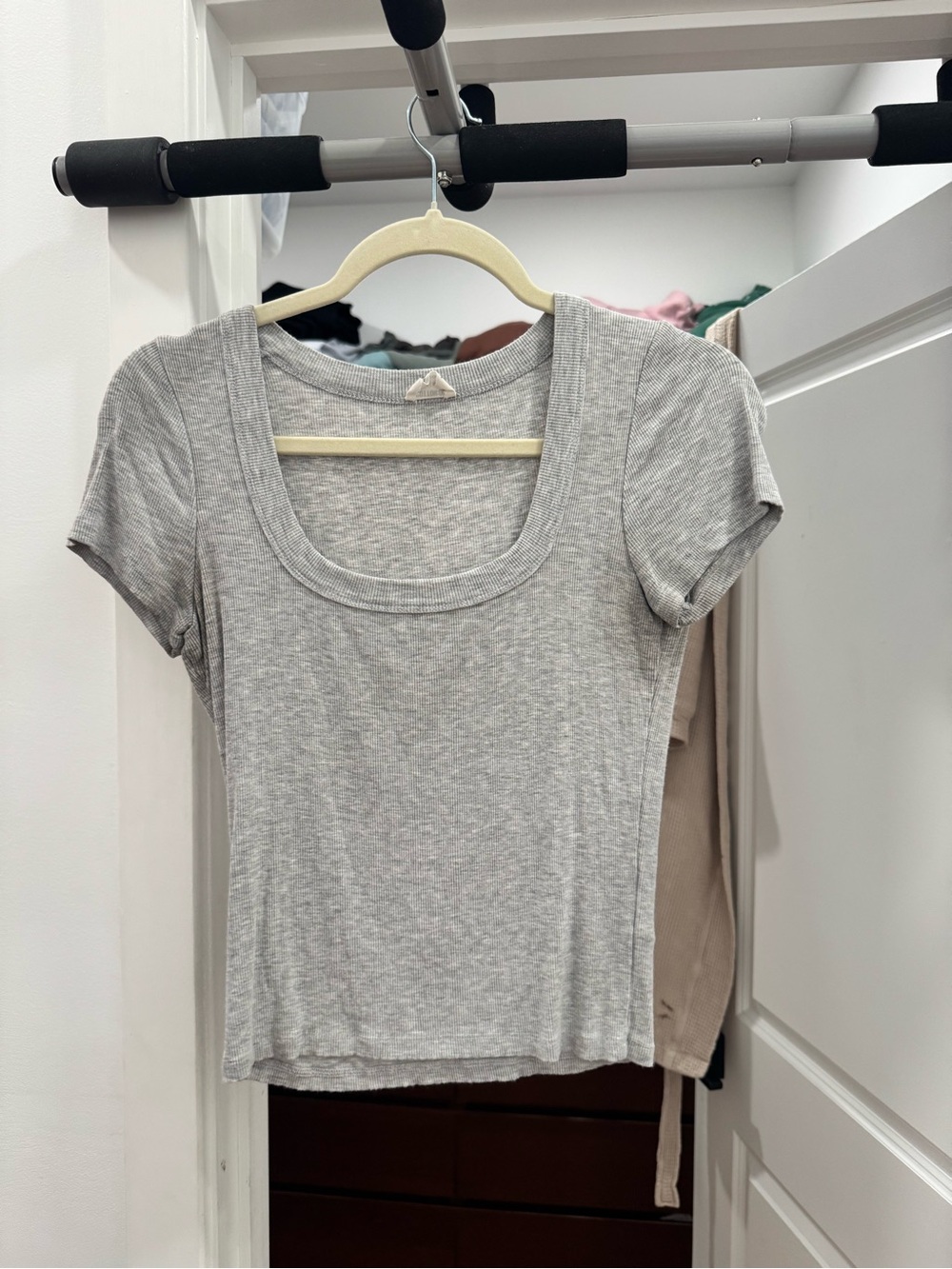 Cotton On Light Gray Scoop Neck Short Sleeve Top